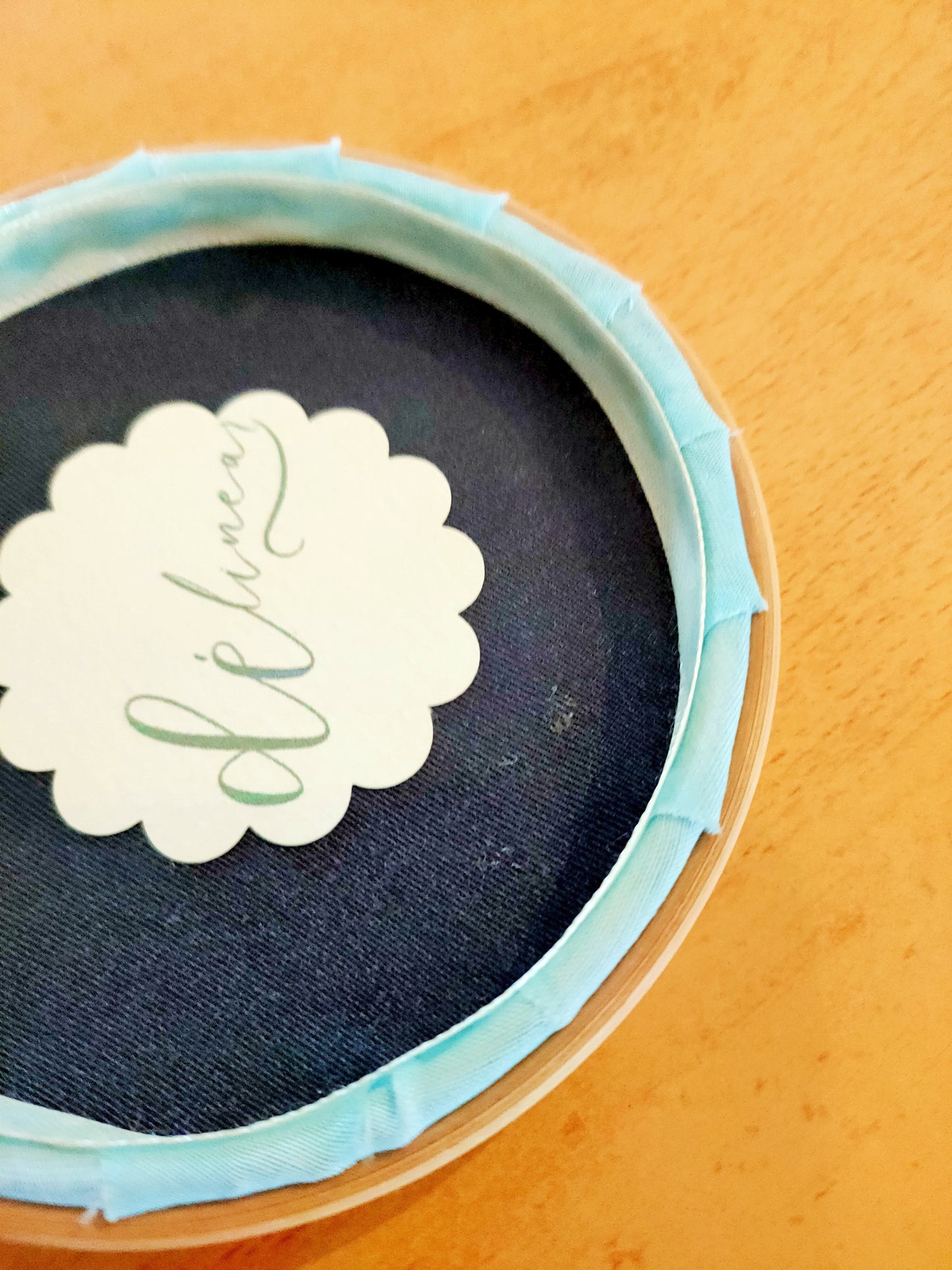 Bastidor Bordado "Aqui Mora o Melhor Pai do Mundo" – 10cm