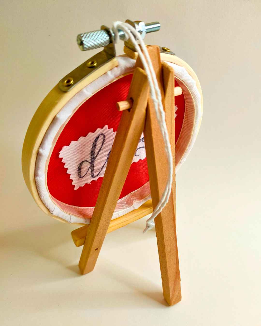 Mini cavalete de madeira