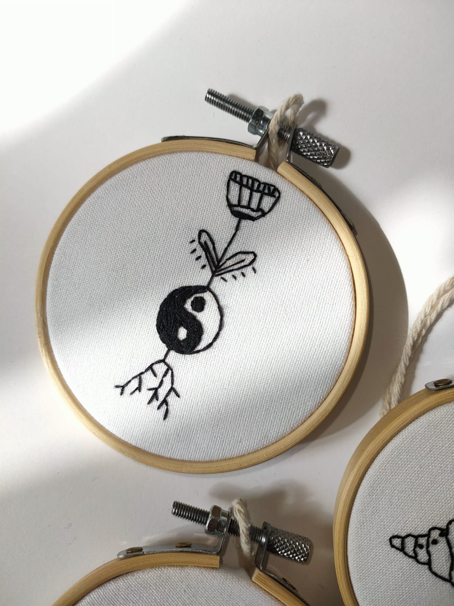 Bastidores bordados - desenhos Sónia Ribeiro