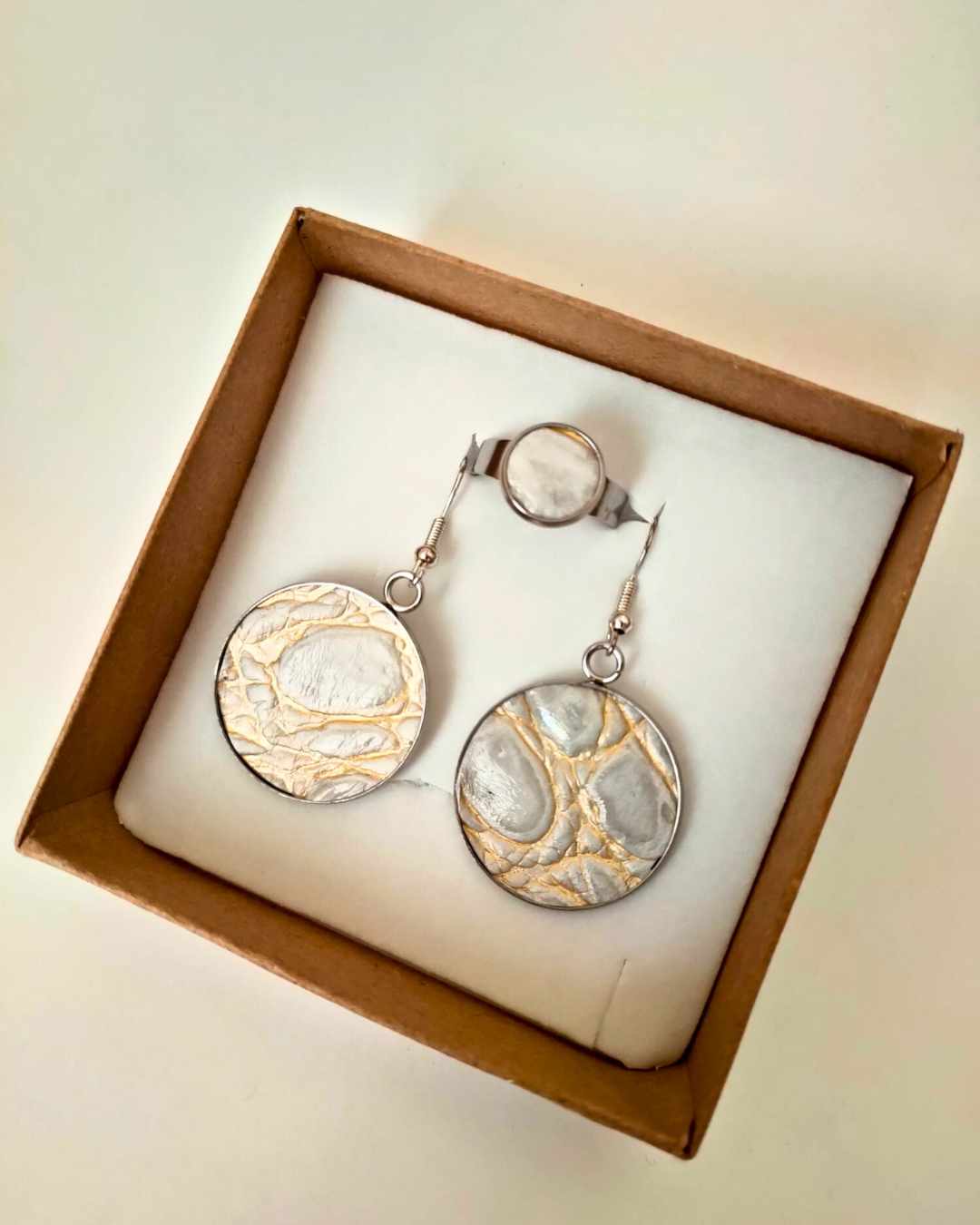Conjunto Anel e Brincos de Couro