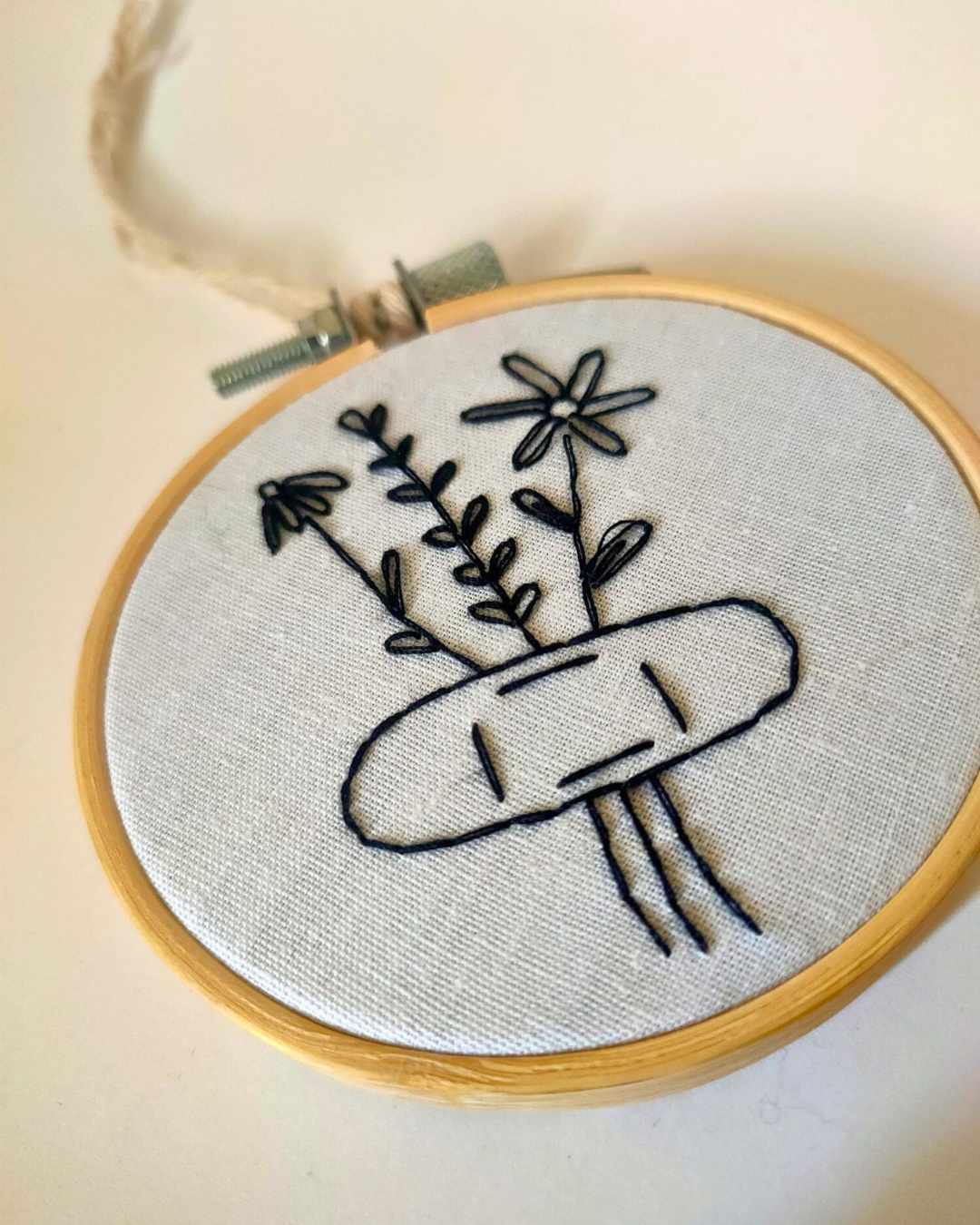 Bastidores bordados - desenhos Sónia Ribeiro