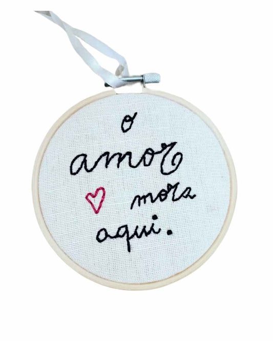 Bastidor o amor mora aqui