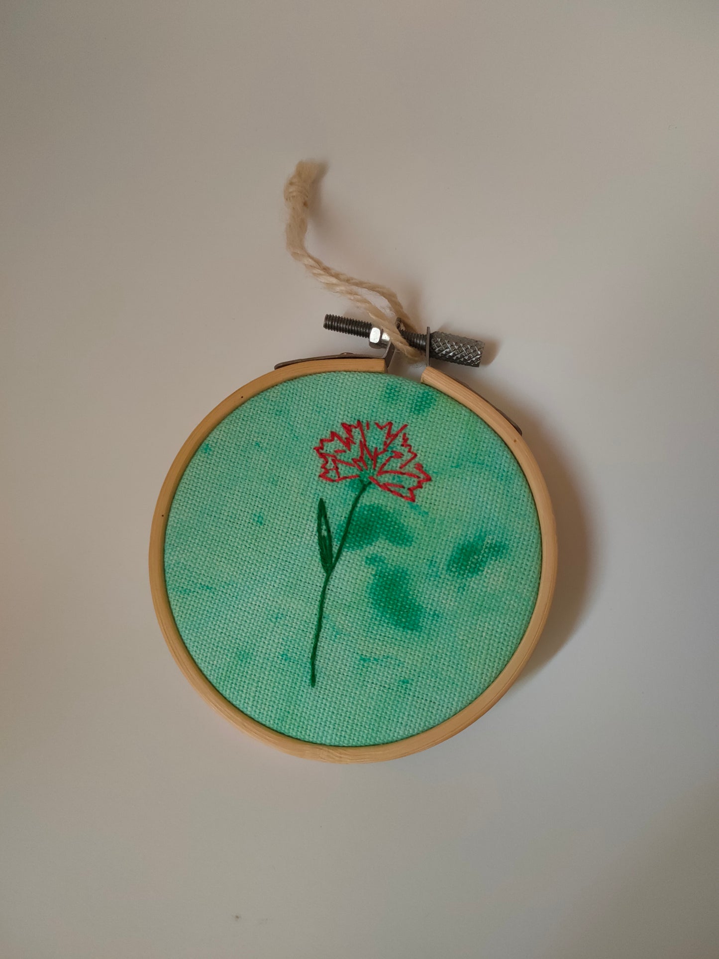 Bastidor Bordado Cravo – Tecido Tingido à Mão, 8cm