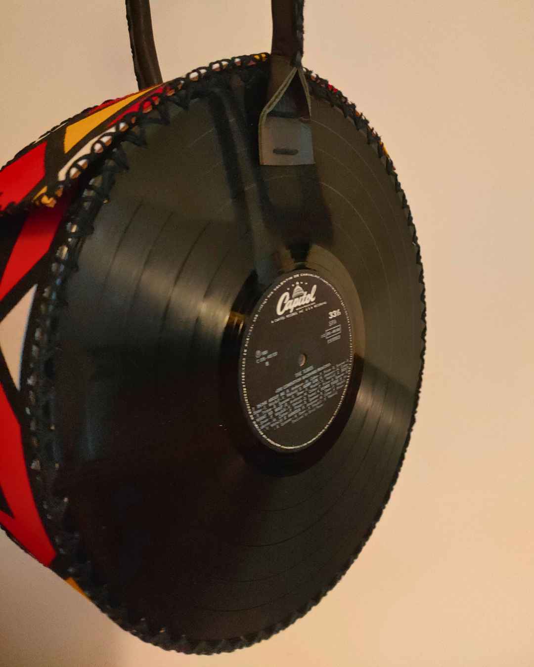 Mala Vinil 33 capulana de uma alça